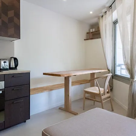 Beautiful 7p Center 250m Appartement *
